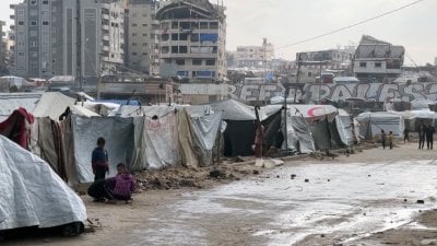 غزة بين مقترحين… والفصائل الفلسطينية تحسم موقفها من إدارة القطاع