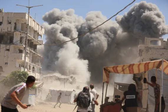 22 قتيلًا فلسطينيًا… إسرائيل تقصف مواقع لحماس وتتهمها بخرق الهدنة