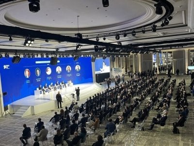 الصفعة الأميركية كانت أعلى من صوت المؤتمرين... بيروت 1 لن يجذب الإستثمار إلّا اذا!