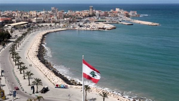 بعد التحذيرات الإسرائيلية… إجلاء مدارس ومبانٍ في صور