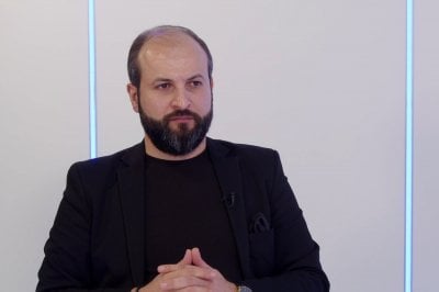 قاسم يوسف يطلق 