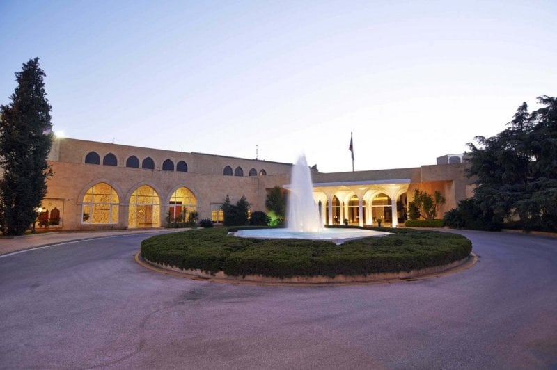 "جدول أعمال من أربعين بندًا"... جلسة مجلس الوزراء انطلقت من بعبدا