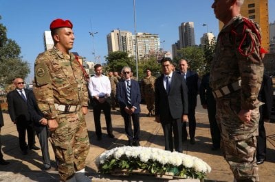 أكاليل الزهر توحّد اللبنانيين… محطات وفاء لرجالات الاستقلال في كل المناطق (صور)