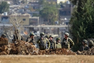 بعد بيان حماس بشأن استهداف مخيم عين الحلوة... الجيش الإسرائيلي يروّج لروايته