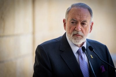 فضيحة دبلوماسية في أميركا... لقاء سري بين السفير الأميركي وجاسوس لإسرائيل