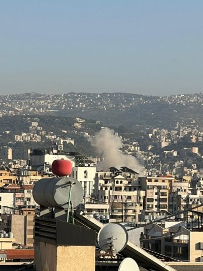 السفارة الإيرانية في لبنان تستنكر الاعتداء وتؤكّد: الاعتداءات الجبانة لن تنال من عزيمة أصحابِ الحق