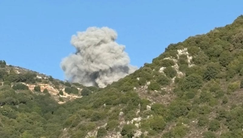 الجيش الإسرائيلي يزعم إستهداف  عنصرين من حزب الله في الجنوب (فيديو)