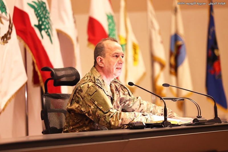 خطة "الجيش" جنوب الليطاني... هيكل يترأس اجتماعًا استثنائيًا في اليرزة (صور)