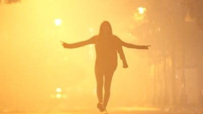 لبنانيون يصابون بلعنة ويتحولون الى 