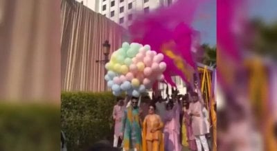 زفاف يتحوّل إلى كارثة… انفجار بالونات يصيب العروسين بحروق (فيديو)