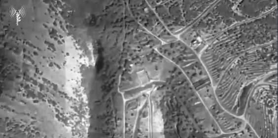 إسرائيل تزعم استهداف مستودعٍ يحتوي على أسلحة ومواقع لحزب الله (فيديو)