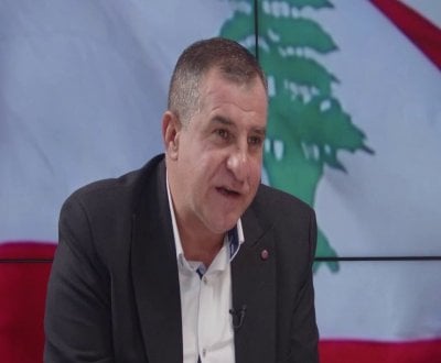 فيديو صادم… إطلاق نار على منزل باحث سياسي واتهام مباشر لحزب الله!
