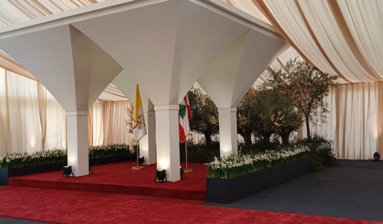 من داخل المطار… مشاهد توثّق استقبال البابا لاوون الرابع عشر