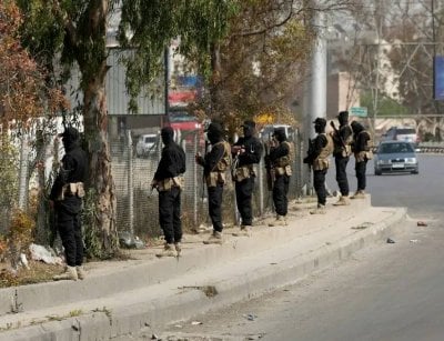 تصعيد أمني في السويداء… اشتباكات واقتحام منزل مدير أمن المحافظة