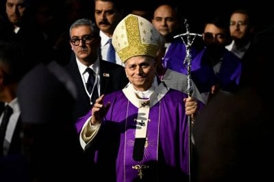 الزيارة البابوية تشعل جدلًا واسعًا داخل الساحة التركية