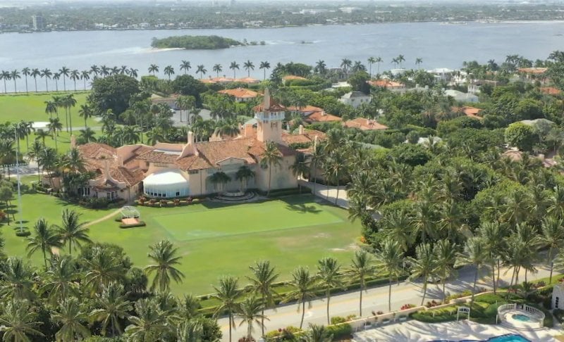 طائرة تخترق الأجواء المحظورة… مقاتلات أميركية تتحرك فوق منتجع ترامب