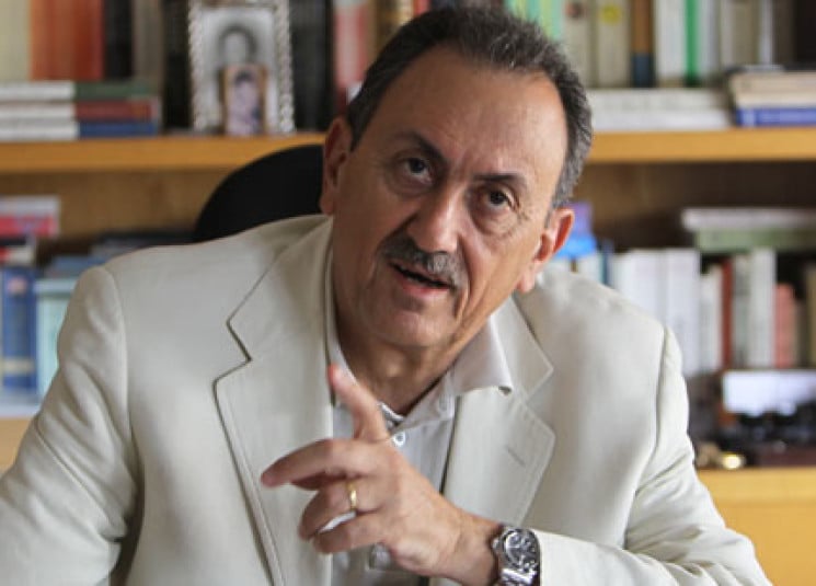 بعد تعيينه الشخصية المدنية في "الميكانيزم"... من هو سيمون كرم؟