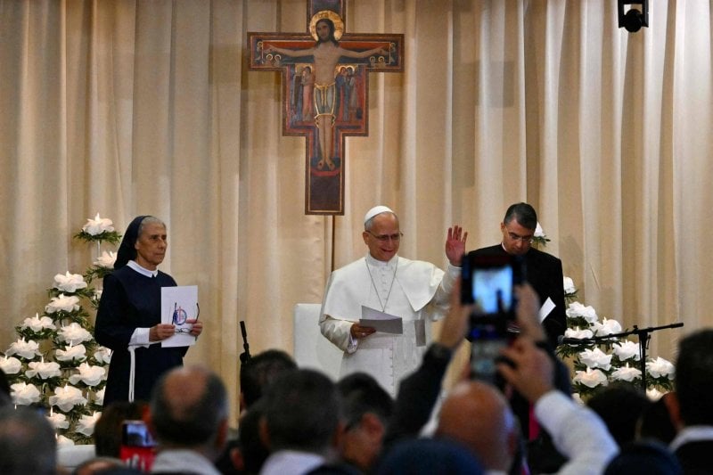 من مستشفى راهبات دير الصليب… البابا لاوون: أنتم في قلبي وصلاتي (فيديو)