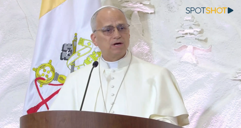 من بعبدا... البابا للبنانيين: أنتم شعب لا يستسلم ويعرف كيف يولد من جديد
