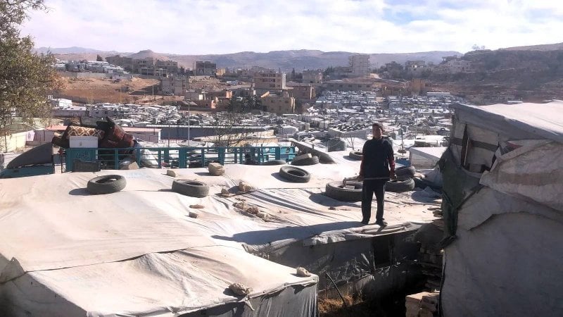  13 لبنانيًا موقوفون في سجن عدرا… تشدّد سوري غير مسبوق: قرار الإفراج يتعثّر وتهديد بالتصعيد!