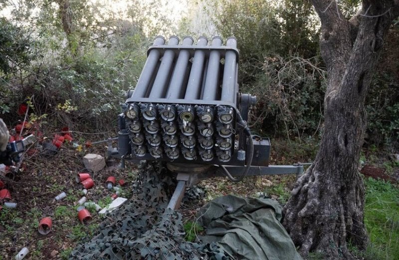 الجيش الإسرائيلي يستعد لاستهداف مواقع يزعم أنها تابعة لـ "حزب الله"