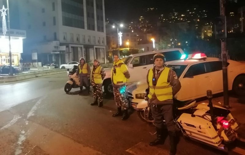 بمناسبة إنارة شجرة الميلاد ولإزالة الزينة بعد انتهاء زيارة البابا... تدابير سير في الكحالة وجونيه