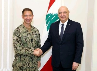 كوبر يشيد بدور قوات الأمن السورية في منع وصول أسلحة إلى حزب الله