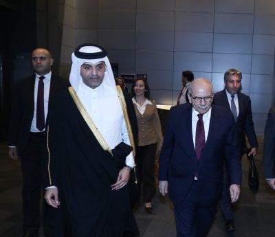 للمشاركة في منتدى الدوحة... سلام يصل إلى قطر