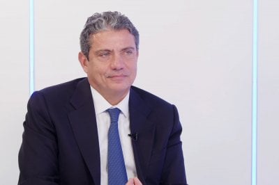 بيتر جرمانوس يكشف معلومات دولية صادمة: الحزب والطبقة السياسية والنظام انتهوا... وسيسقطون معًا!!
