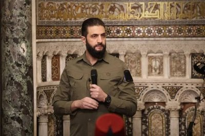 طوينا صفحة الاستبداد... الشرع في ذكرى سقوط الأسد: نسعى لدولة قوية فاعلة