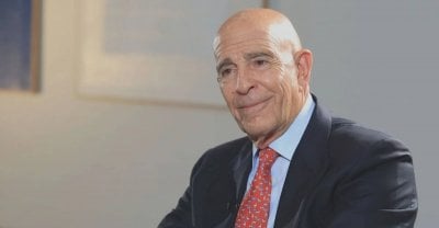 برّاك يوضح: نجري محادثات مع أنقرة حول عودتها إلى برنامج المقاتلات 