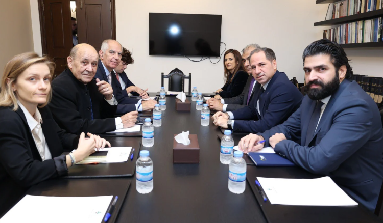 "قاسم أقر بأنّ السلاح لترهيب اللبنانيين"... الجميّل يصعّد: الجنوب لا يهم حزب الله!