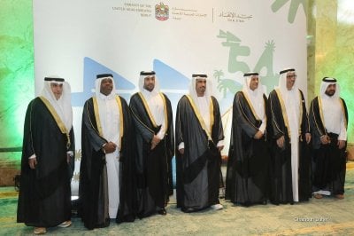 فنان شهير يُثير غيرة النواب