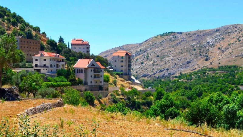 حريق في معمل بسكويت وكرتون في زحلة