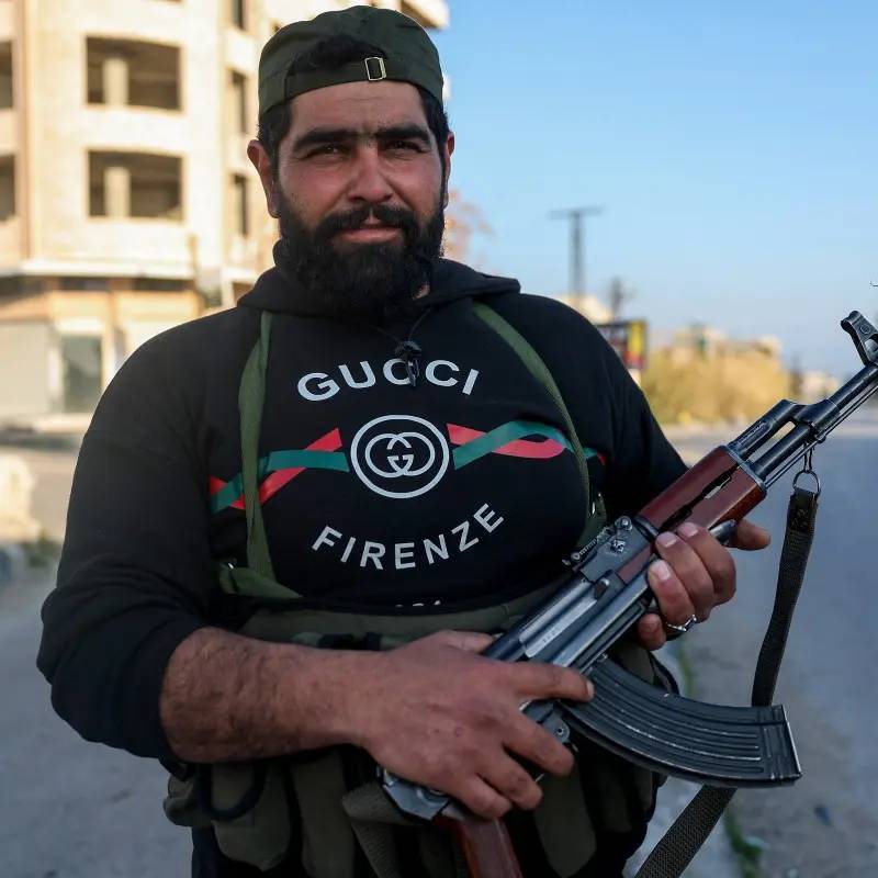 واحد من أصل 50 ألف مقاتل... الداخلية السورية تلقي القبض على مبتدع  فكرة "البراميل المتفجّرة"