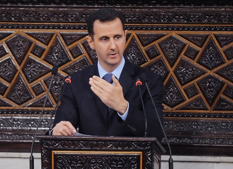 تسريبات جديدة حول علاقة لونا الشبل ببشار الأسد