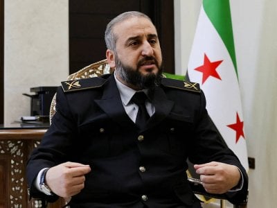 وزير الدفاع السوري: تنسيق دفاعي مع السعودية وتركيا… وعودة 3000 ضابط منشق
