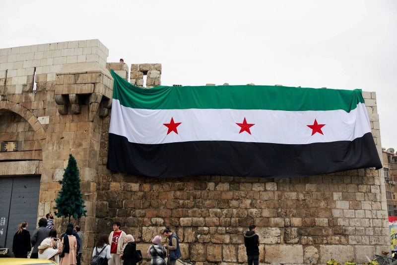 في تصريح خطير... وزير إسرائيلي يلوّح: الحرب على سوريا باتت حتميّة!