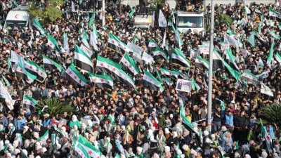 قراءة صادمة في يوم السقوط الأكبر... الوجه اليوم لا يشبه المجتمع السوري؟ 