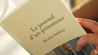 من خلف القضبان… ساركوزي يصدر كتاب 