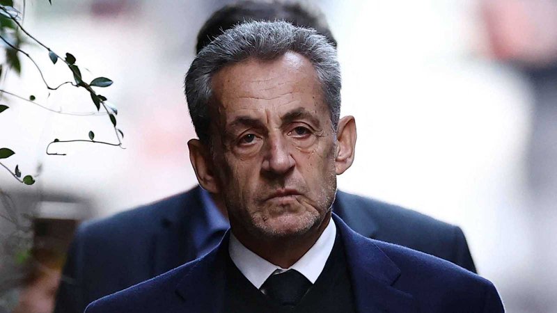 "هذه ليست رواية"… ساركوزي يروي تفاصيل تجربته خلف القضبان