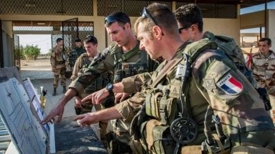 بنين تؤكد: قوات فرنسية خاصة ساعدت في إفشال الانقلاب