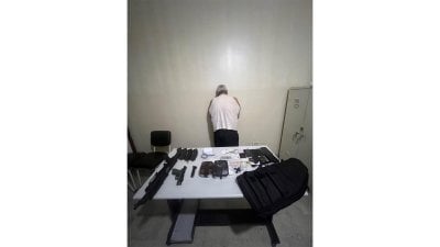 كوكايين وأسلحة حربية… 