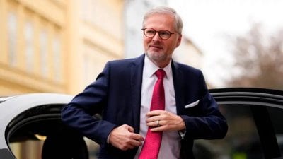 1.8 مليون قذيفة مدفعية لأوكرانيا... رئيس وزراء التشيك يعلن إنجاز التسليم