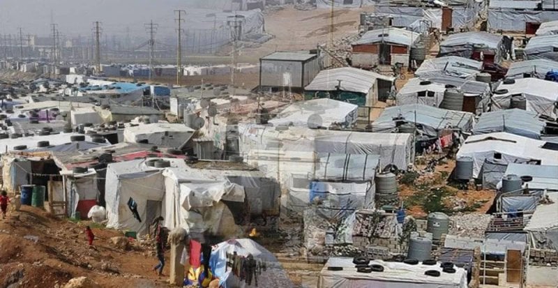 بحثًا عن ممنوعات وتدقيقًا بالأوراق الثبوتية… "الجيش" يداهم مخيمات نزوح في الطيبة