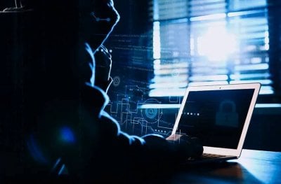 تحذير جدّي للشباب والشابات في لبنان… منتحل صفة أمنية يبتزّكم إلكترونيًا!
