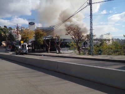 حريق في ريفون… والدفاع المدني يُخمده سريعًا (صور)