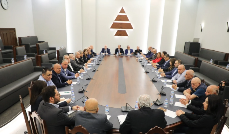 "لبنان ليس ورقة بيد طهران"… الكتائب: حصر السلاح بالدولة ضمانة الحماية