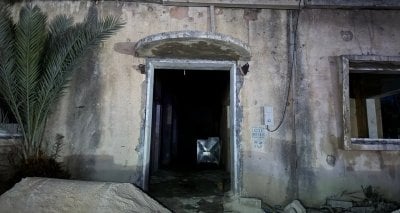 معرّة النعمان تكشف فصول الرعب... مقبرة جماعية داخل مبنى أمني! (صور)