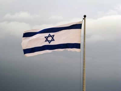 خبير إسرائيلي يحذّر: التكتيك الإيراني الجديد لا يقلّ خطورة عن الصواريخ البالستية